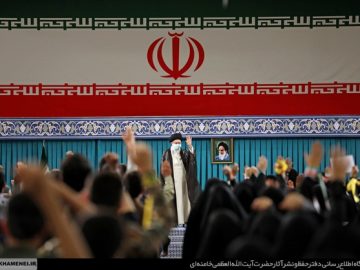 سیزدهم آبان تجربه‌اندوز و تجربه‌آموز است