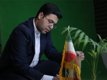 در ۱۳ آبان هیمنه‌ی پوشالی استکبار در هم شکست