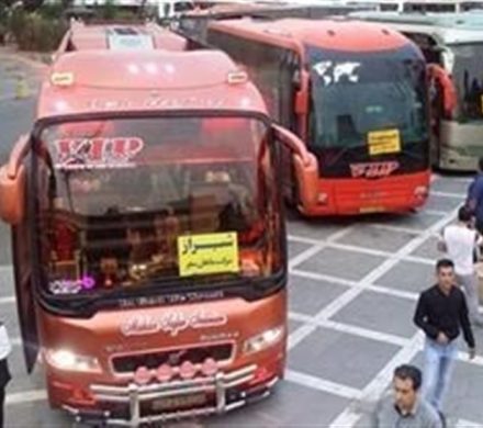 توزیع ده هزار بسته فرهنگی در پایانه‌های اصفهان به مناسبت اربعین