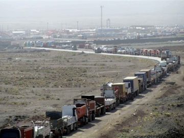 اعزام ۱۷۲ دستگاه کامیون از لرستان به عتبات؛ پشتیبانی ۴۰ موکب در کربلا، نجف و سامرا