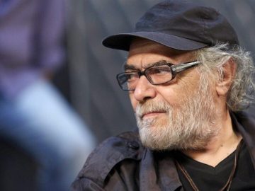 ادامه درمان اکبر زنجانپور در منزل