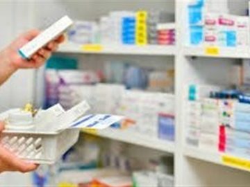 فعالیت داروخانه‌ها در غیاب مسیٔول فنی تخلف است
