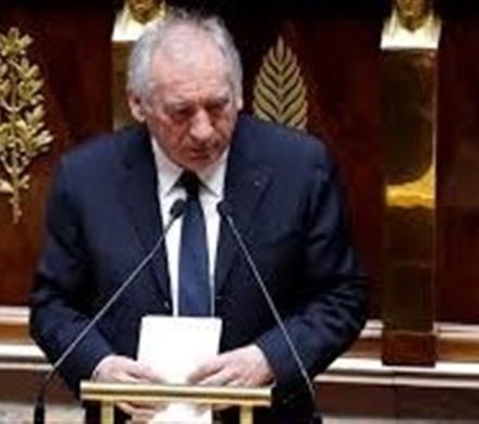 نگاهی به عواقب داخلی و خارجی تشدید بحران سیاسی فرانسه پس از سقوط دولت