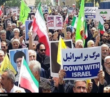 راهپیمایی پرشور جمعه‌های خشم در قم؛ مردم‌ یکصدا علیه آمریکا و رژیم صهیونیستی