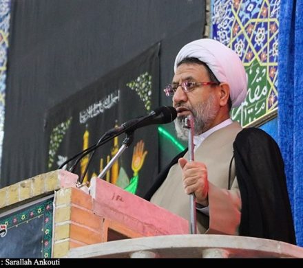 امام جمعه کرمان: اقتصاد مقاومتی نسخه عبور ایران از جنگ ترکیبی دشمن خواهد بود