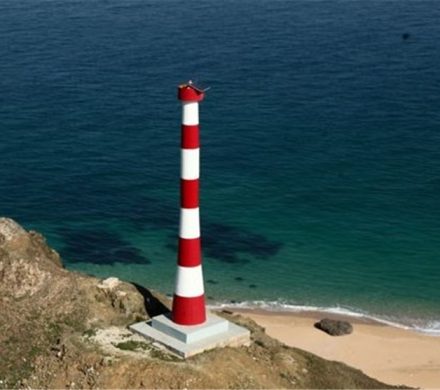 چراغ دریایی تیاب میناب؛ نمادهای ایمنی و حاکمیت دریایی در سواحل مکران