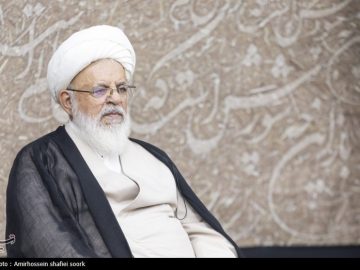 تأکید امام جمعه یزد بر پرورش تفکر و خداشناسی در کودکان