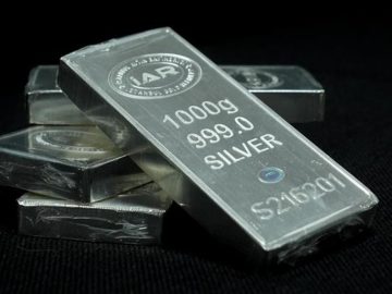 قیمت جهانی نقره به بالاترین رقم خود در تاریخ رسید