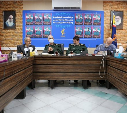 سومین نشست فصلی راویان پیشکسوت دفاع مقدس برگزار شد