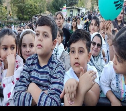 چالشی به نام مادران شاغل و کودکان «مهد کودکی»/ کودکان خراسان شمالی تروماها را بغل می‌کنند