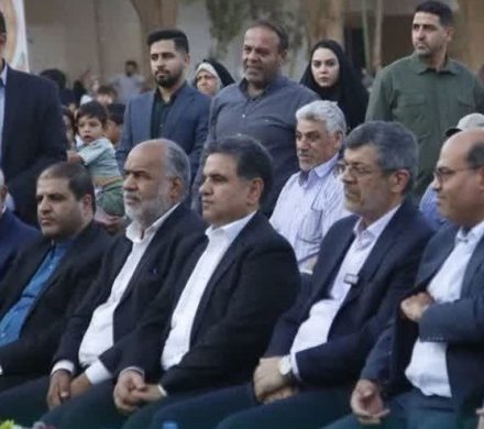 دولت از اقدامات خیرین برای خدمت به مردم حمایت می‌کند