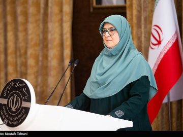 مهاجرانی: اعتبار کارت رفاهی ۵۰۰میلیون تومان شد/ اعلام میزان سقف انواع وام