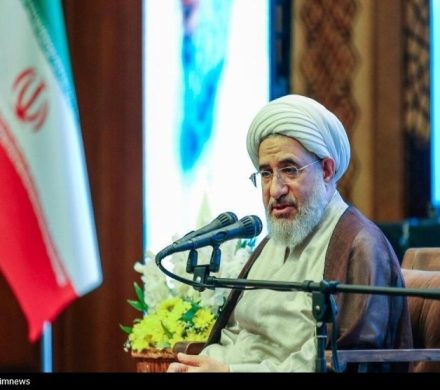 علامه شهید سید مصطفی خمینی یک دایره‌المعارف عمیق و جامع علمی بود