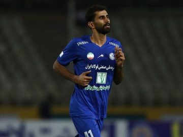 بازیکن استقلال خوزستان بعد از پرتاب ناموفق اوت منجنیقی: پایم به میله آهنی کنار زمین خورد + فیلم