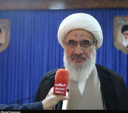 دعوت امام جمعه بوشهر به حضور حماسی جوانان در راهپیمایی ۱۳ آبان