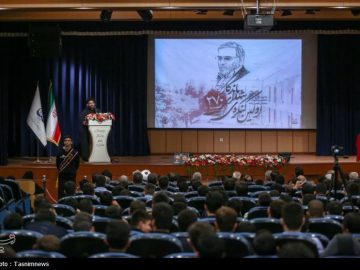 ایمان، وحدت و فرهنگ شهادت سه رکن اصلی پایداری ملت ایران است