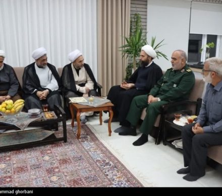 دیدار نماینده ولیفقیه در سازمان بسیج با خانواده شهیدان نوفرستی و زیبا