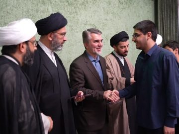 تقدیر از قاریان برگزیده در اختتامیه اردوی تیم ملی قرآن اسوه