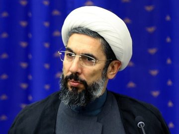 رستمی: بدنه اصلی دانشگاه با ایمان و دینداری پیوندی عمیق دارد