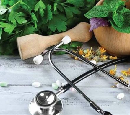 ماجرای پذیرش دانشجو در دانشگاه جعلی طب سنتی در ایران/وزارت بهداشت پاسخگو باشد