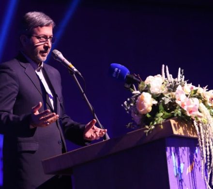 نسل پرسشگر امروز با صداقت و شفافیت ارتباط می‌گیرد